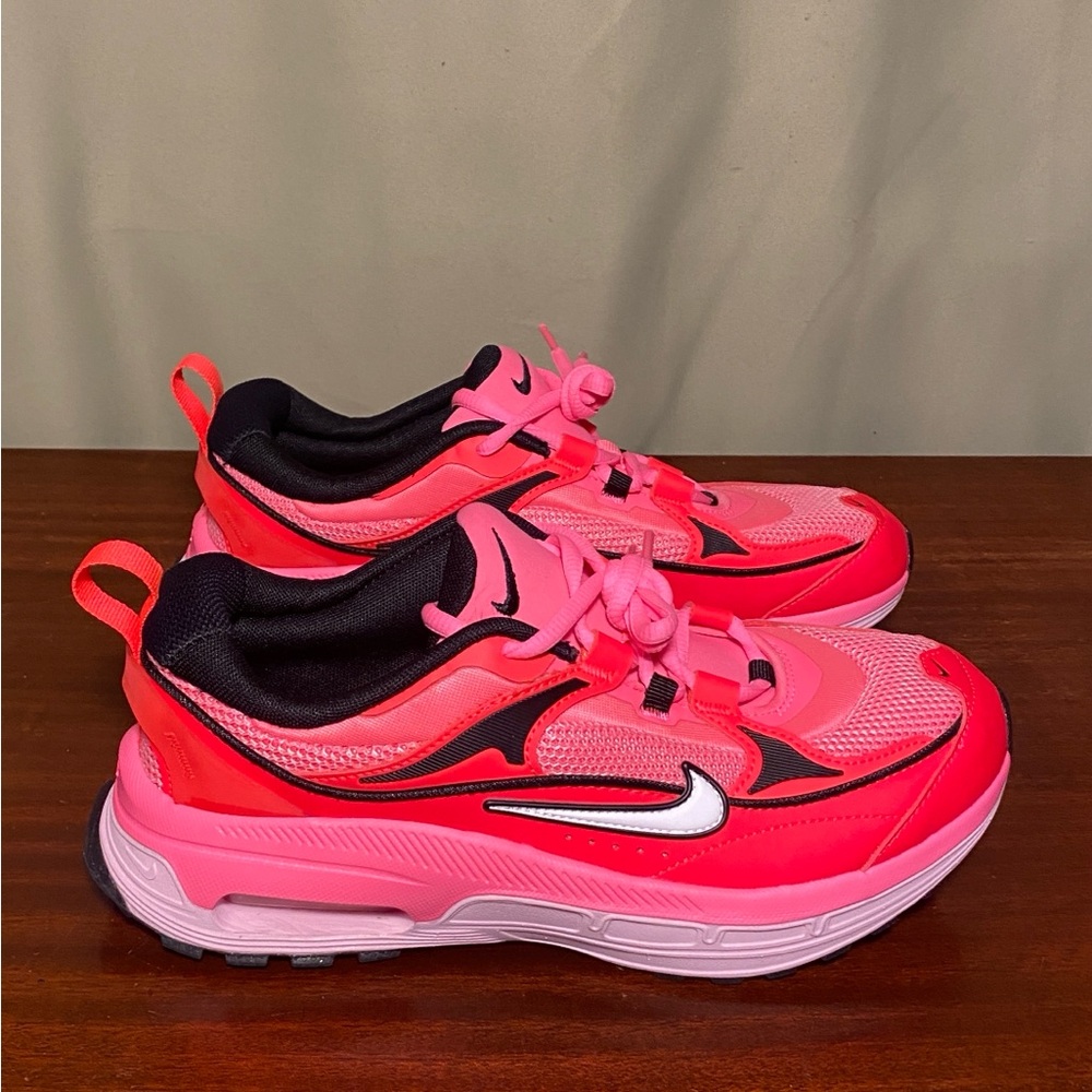 Nike Air Max Bliss Next Nature Laser Pink Solar Red Black Running Shoes Womens 8